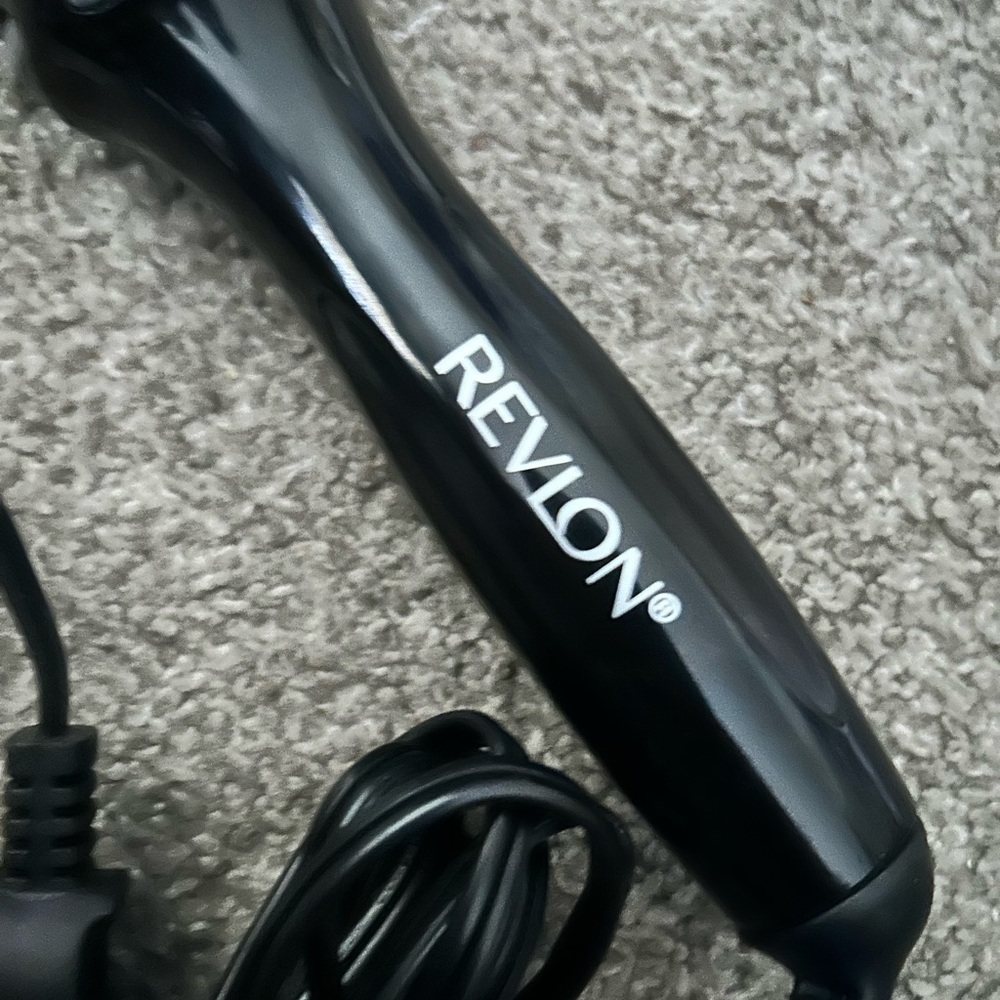 Revlon Black and Gray Hair Curler - Picture 2 of 6